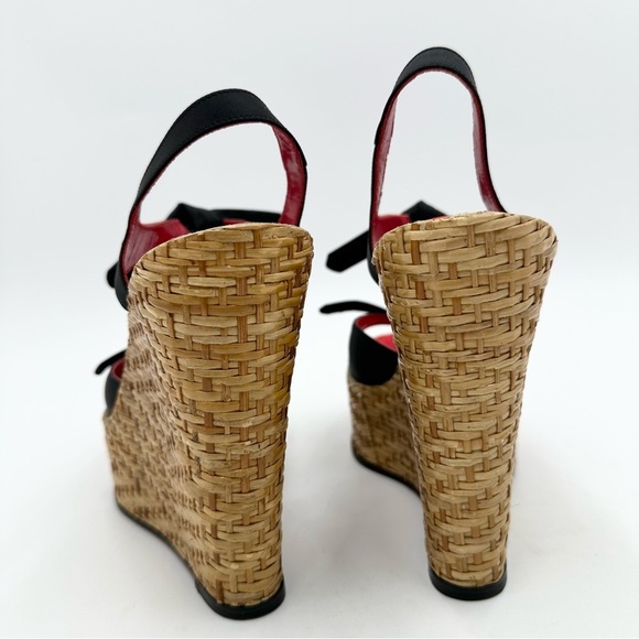 Dolce & Gabbana Bow Woven Straw Wedges - Picture 6 of 10